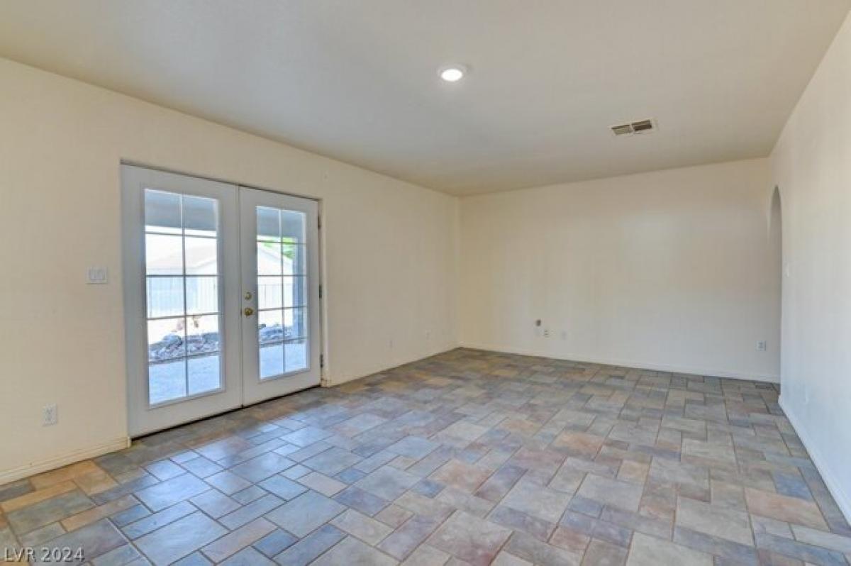 5 bedrooms House in Logandale, USA No. 431976