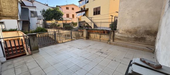 Propriété commerciale à Arezzo, Italy 67m² No. 294849 8