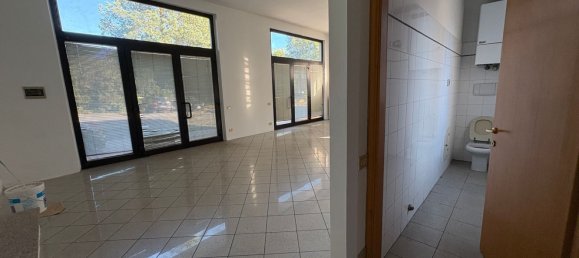 Propriété commerciale à Arezzo, Italy 67m² No. 294849 5