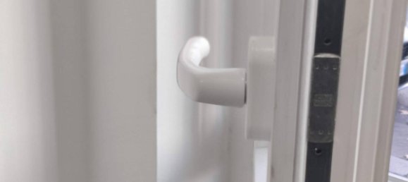 2-salle Appartement à Turin, Italy No. 3093 12