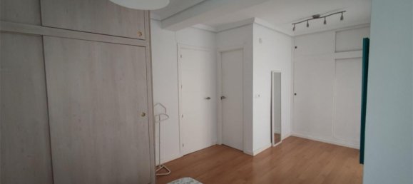 Квартира с 3 спальнями в Валенсия, Испания № 142104 3