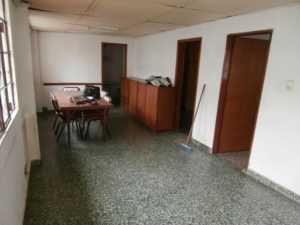 2 bedrooms House in Tres de Febrero, Argentina No. 56130