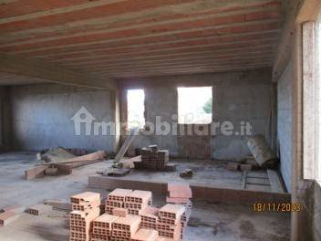 4 rooms Apartment in Montemaggiore Belsito, Italy No. 367940