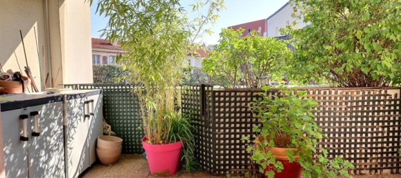 2 bedrooms Apartment in Vitry-sur-Seine, France No. 178438 3