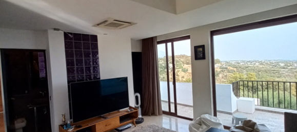 4 bedrooms House in La Quinta, Spain No. 120820 7