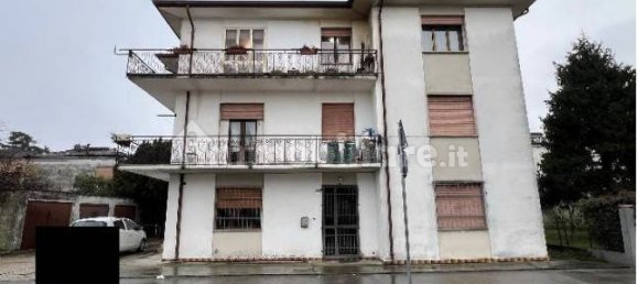 3 bedrooms Apartment in Noventa Vicentina, Italy No. 293145 2