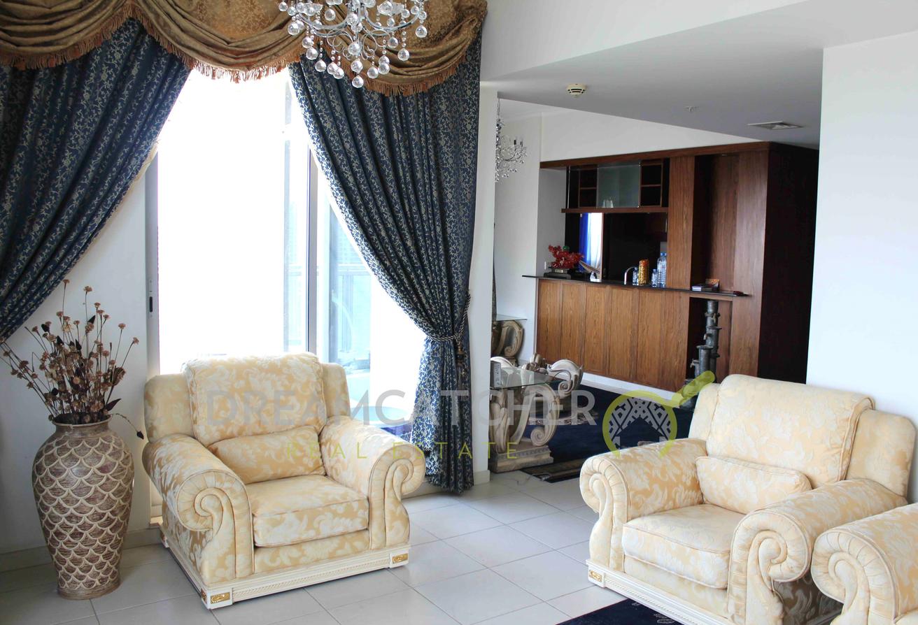 3 bedrooms Apartment in Dubai, UAE No. 1690