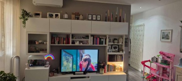 4-salle Appartement à Palermo, Italy No. 49043 2