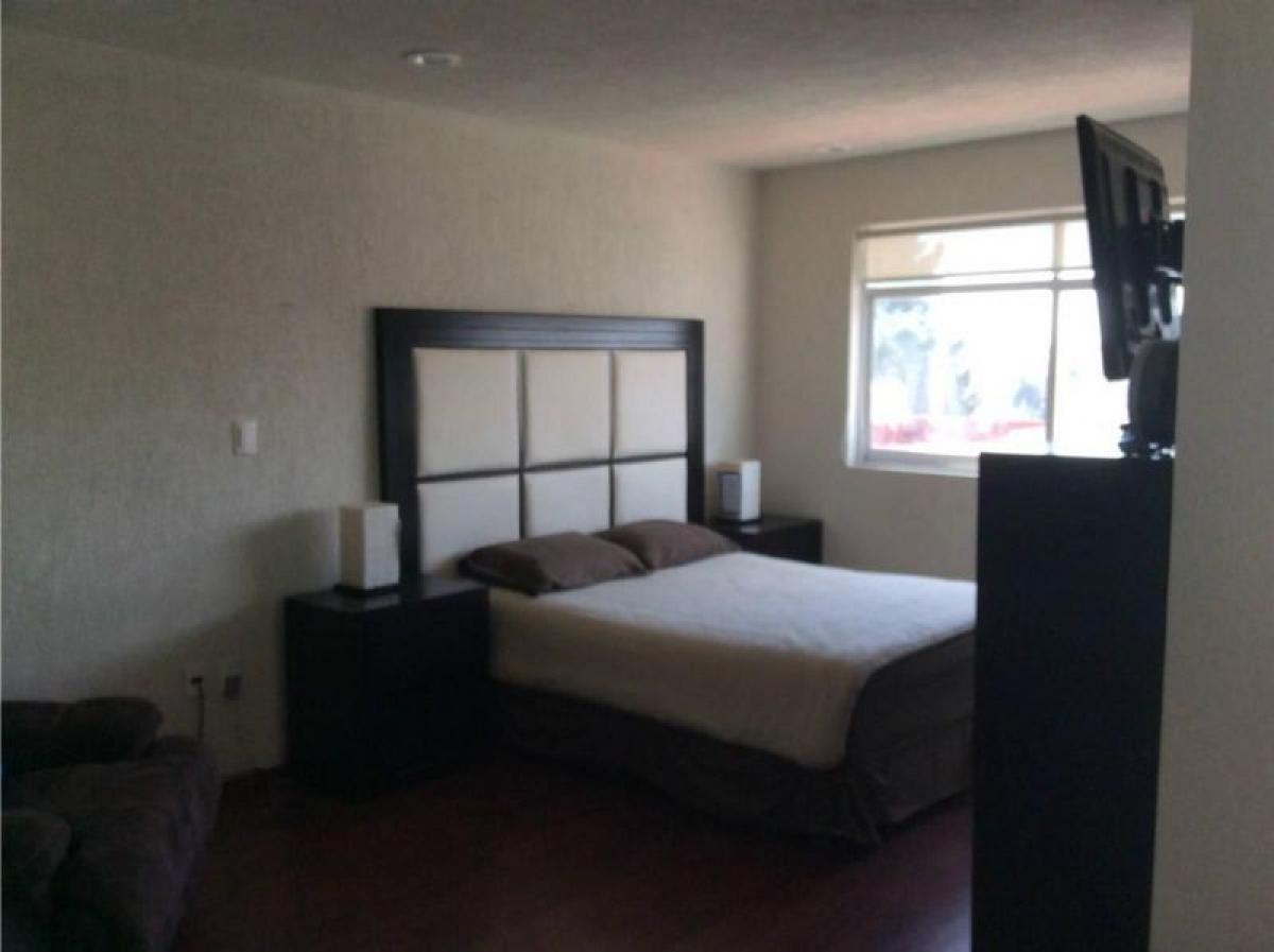 Casa de 3 dormitorios en Naucalpan de Juárez, Mexico No. 218047