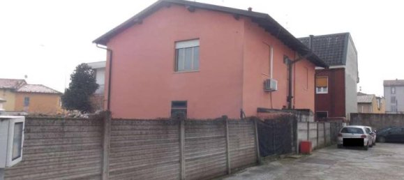 Studio in Melegnano, Italy No. 208552 2
