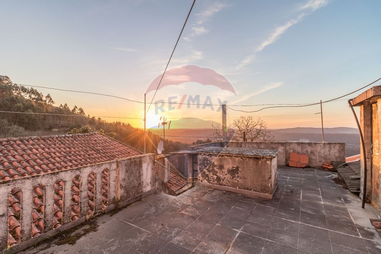 Дом с 3 спальнями в Лозан, Португалия № 33988