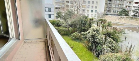 3 bedrooms Apartment in Paris, France No. 129056 3