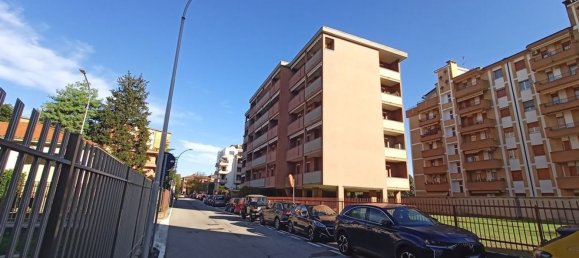 4 rooms Apartment in Vedano al Lambro, Italy No. 213903 2