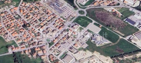 1 room Garage in Fermo, Italy No. 272720 3