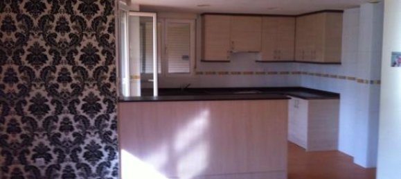 Apartamento de 4 dormitorios en Castalla, Spain No. 186195 2