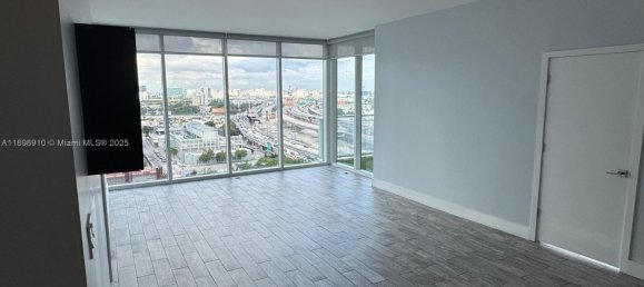 2 dormitorios propiedad comercial en venta en Miami, Miami-Dade, Florida, USA № 614863 9
