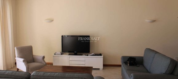 Квартира с 3 спальнями в Сент-Джулианс, Мальта № 11313 3