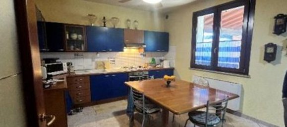 4 bedrooms House in Pegognaga, Italy No. 370586 23