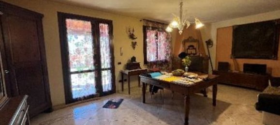 4 bedrooms House in Pegognaga, Italy No. 370586 22