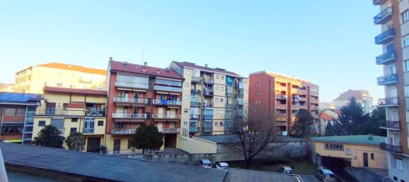 3 Schlafzimmer Wohnung in Turin, Italy, Nr. 350020 7
