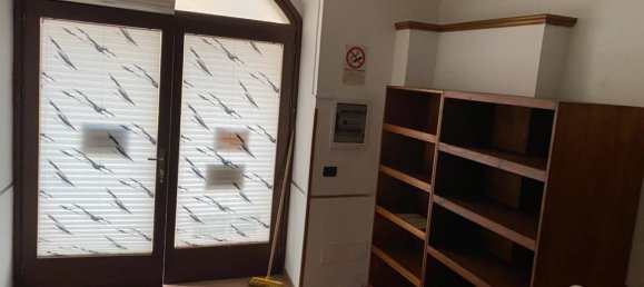 3 rooms Commercial property in Castelbuono, Italy No. 68417 7