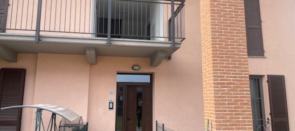 2-salle Appartement à San Donato Milanese, Italy No. 101645 3