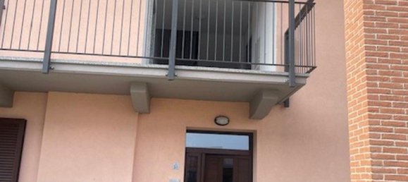 2-salle Appartement à San Donato Milanese, Italy No. 101645 4