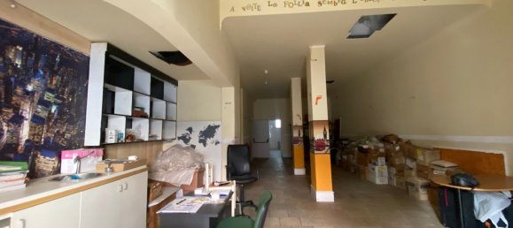 Gewerbliche Immobilie in Bari, Italy 200m², Nr. 297142 7