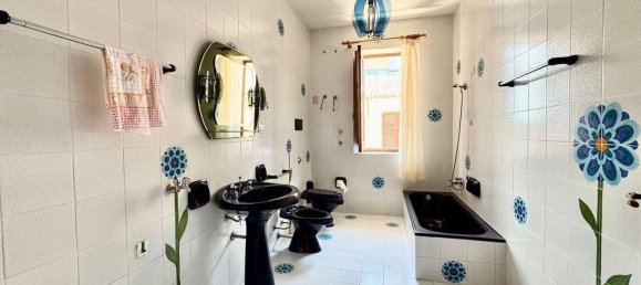 12 rooms House in Balestrate, Italy No. 306680 24