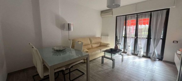 3 rooms Apartment in Settimo Milanese, Italy No. 70102 6