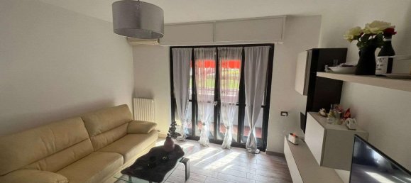 3 rooms Apartment in Settimo Milanese, Italy No. 70102 2