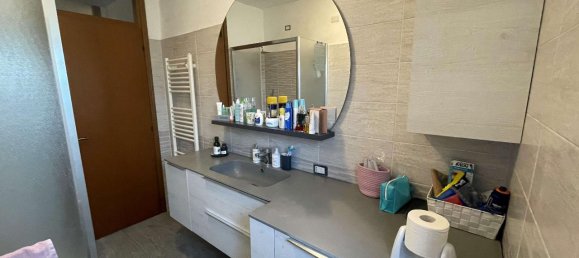 3 rooms Apartment in Settimo Milanese, Italy No. 70102 27