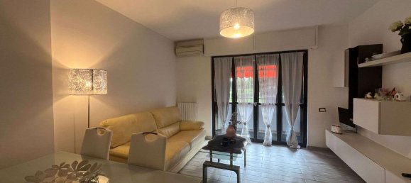 3 rooms Apartment in Settimo Milanese, Italy No. 70102 5
