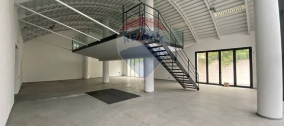 Коммерческая недвижимость с 12 комнатами в Брешиа, Италия № 73773 22