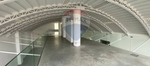 Коммерческая недвижимость с 12 комнатами в Брешиа, Италия № 73773 9