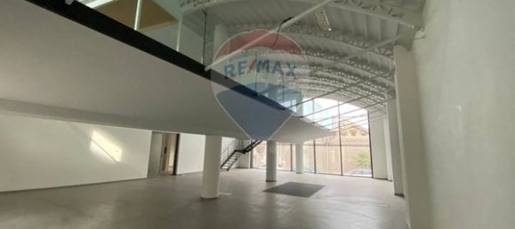 Коммерческая недвижимость с 12 комнатами в Брешиа, Италия № 73773 26