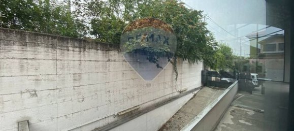 Коммерческая недвижимость с 12 комнатами в Брешиа, Италия № 73773 20