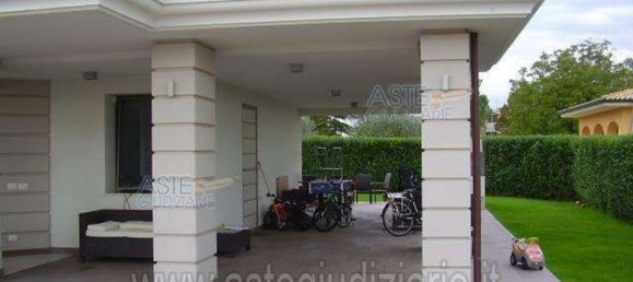 8-Zimmer Villa in Sant'Egidio alla Vibrata, Italy, Nr. 269946 14