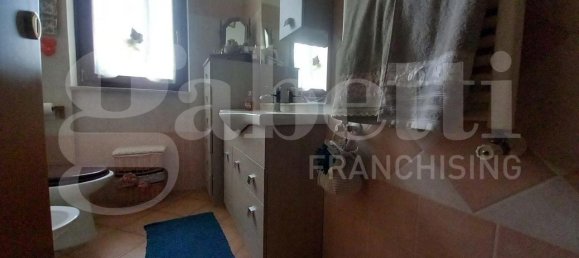 4 rooms House in Rome, Italy No. 143513 7
