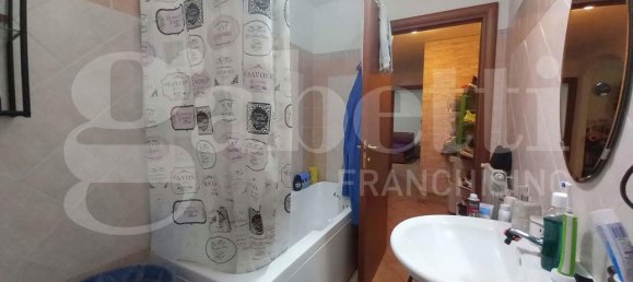 4 rooms House in Rome, Italy No. 143513 15