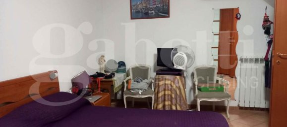 4 rooms House in Rome, Italy No. 143513 17