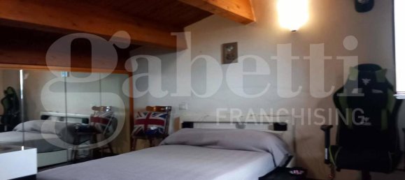 4 rooms House in Rome, Italy No. 143513 8