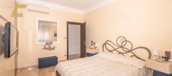 3-salle Appartement à Valenza, Italy No. 206167 19