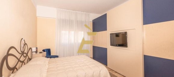3-salle Appartement à Valenza, Italy No. 206167 20