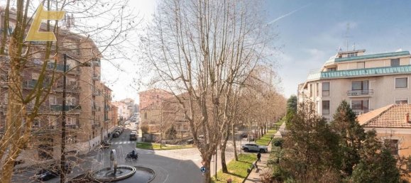 3-salle Appartement à Valenza, Italy No. 206167 26