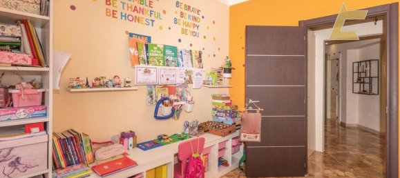 3-salle Appartement à Valenza, Italy No. 206167 18