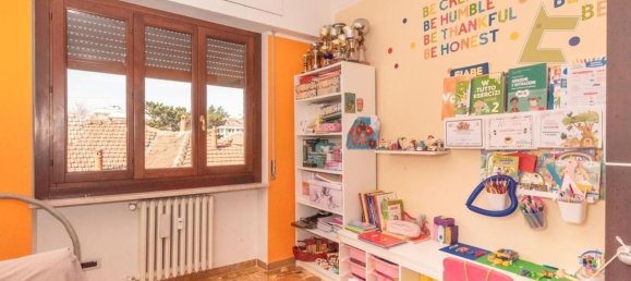 3-salle Appartement à Valenza, Italy No. 206167 17