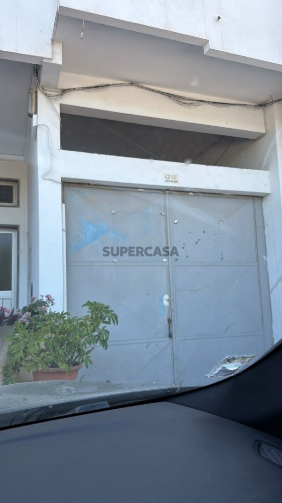 585m² Commercial property in Almancil, Portugal No. 298076