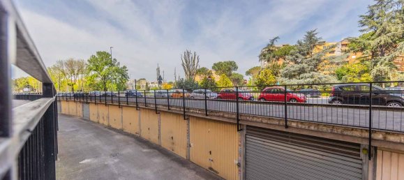 2 bedrooms Apartment in Rome, Italy No. 297885 5