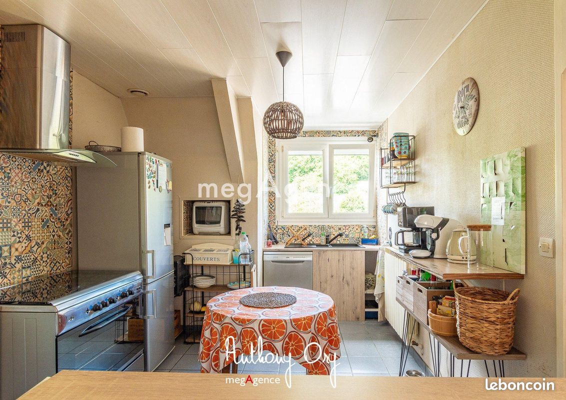 Apartamento de 3 dormitorios en Vire, France No. 356697